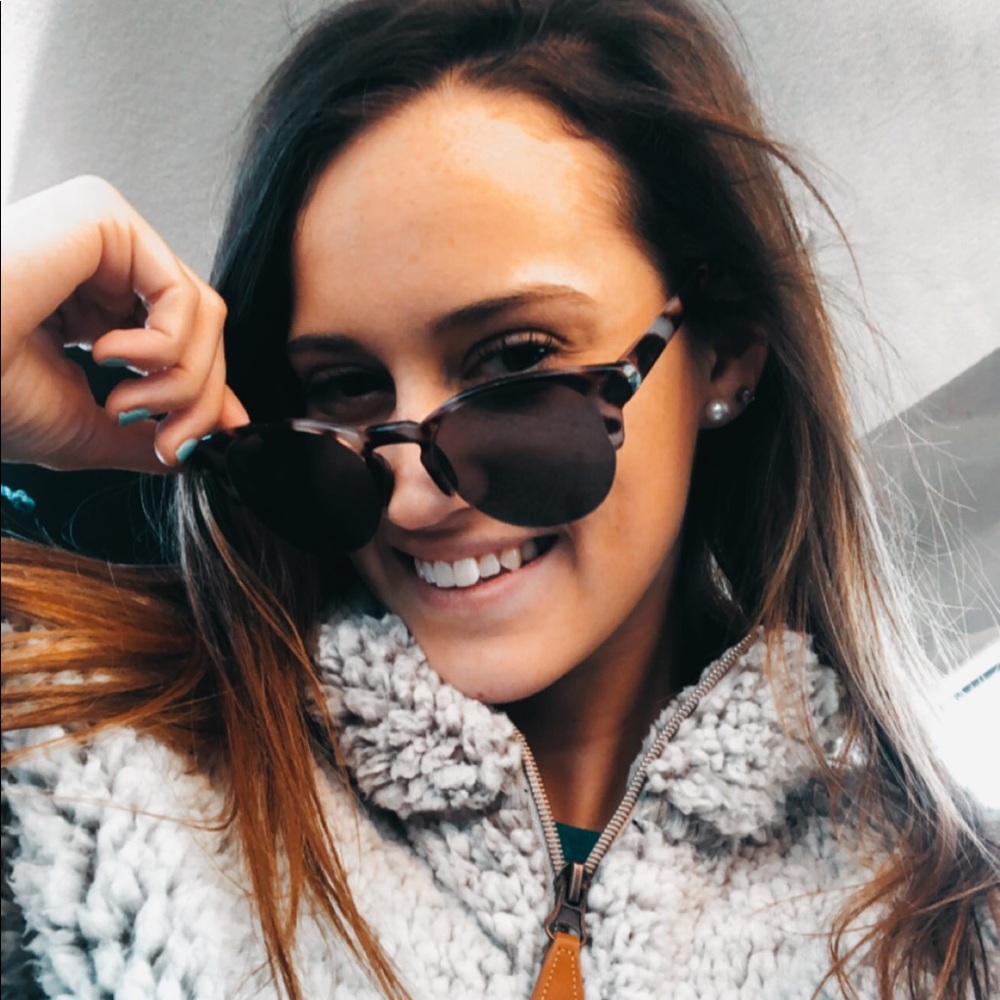 Meet your Posher, Jenni